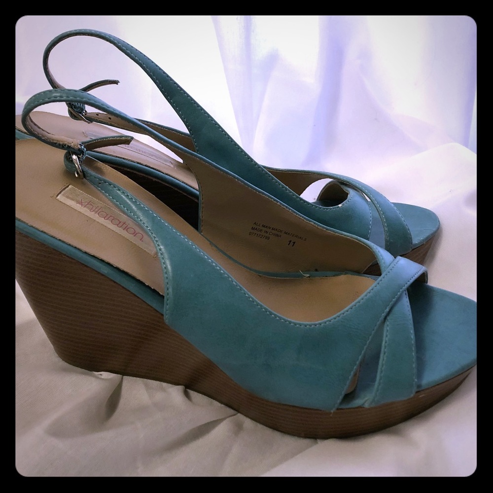 Teal wedges